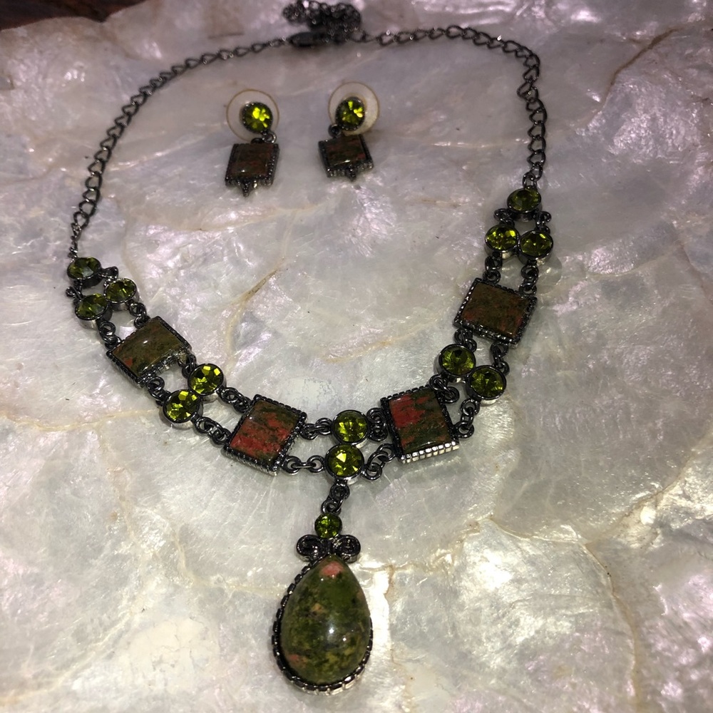 Choker and earring set